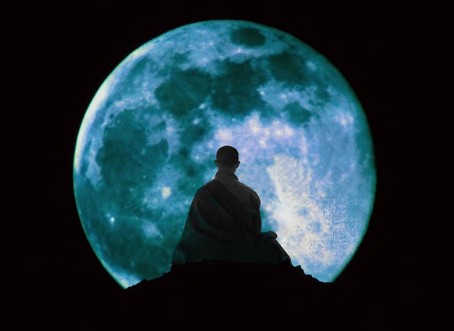 http://oncommonground.files.wordpress.com/2007/11/buddha-in-the-moon.jpg